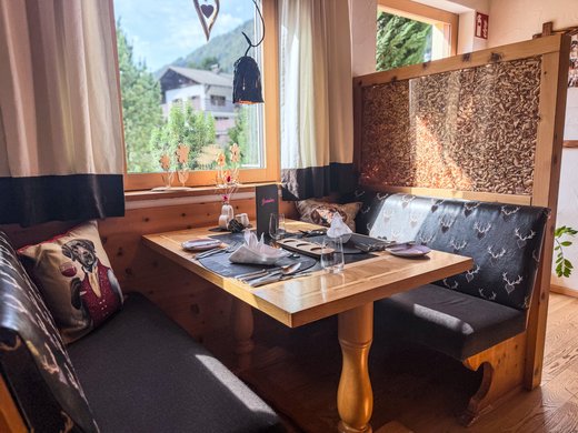 Restaurant & Zirbenstube Restaurant & Zirbenstube
