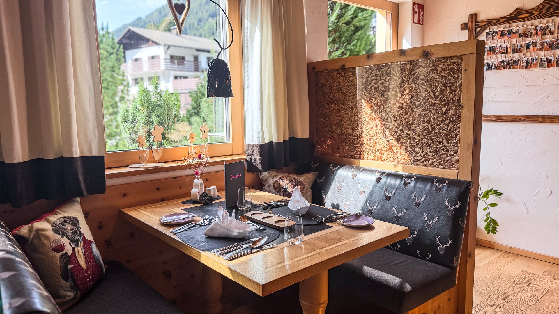 Restaurant & Zirbenstube Restaurant & Zirbenstube