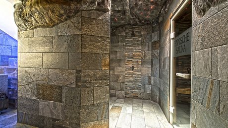 Erwachsenenhotel in Österreich: Wellness für Frau und Mann Erwachsenenhotel in Österreich: Wellness für Frau und Mann